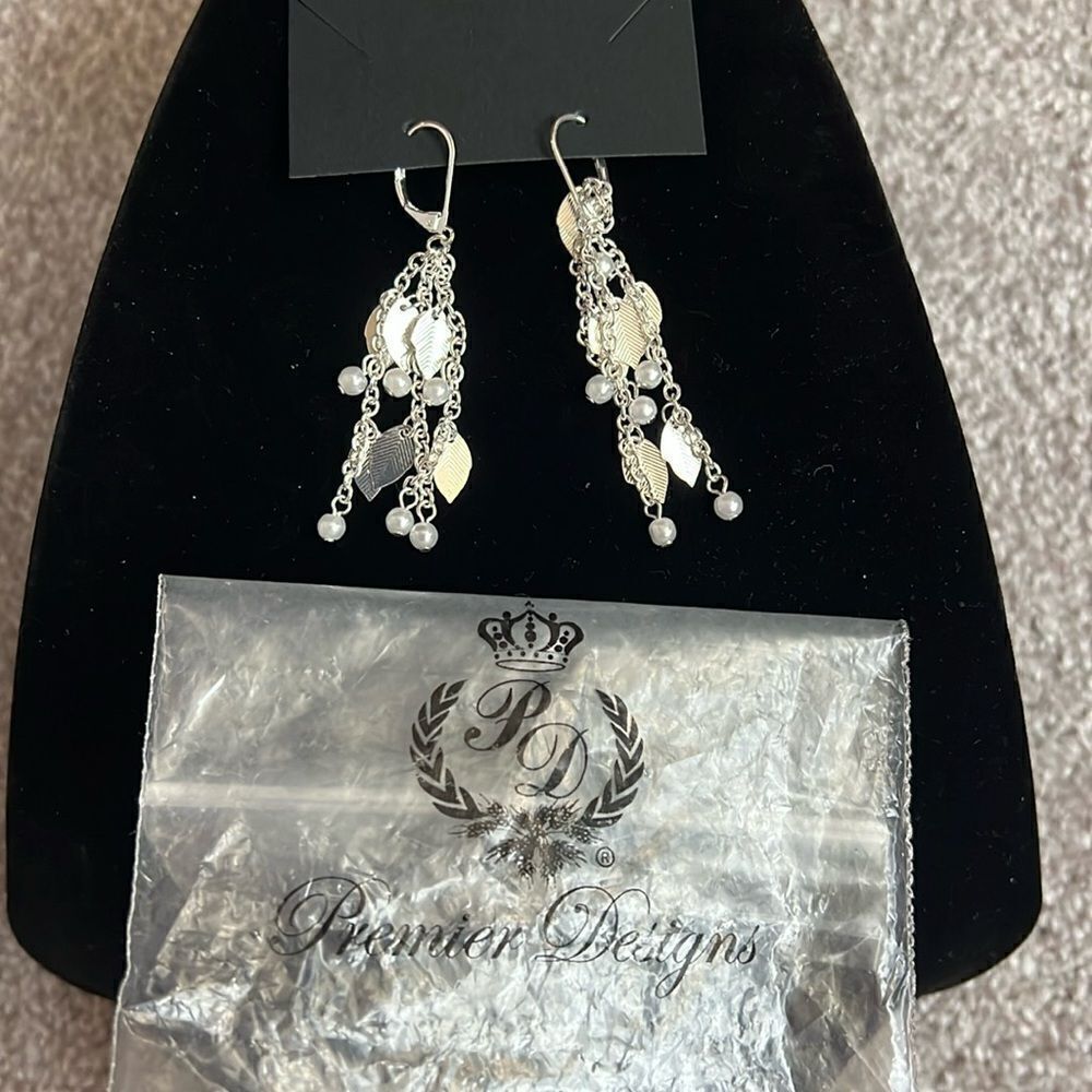New Premier Designs Silver Wing and Pearl Dangle earrings